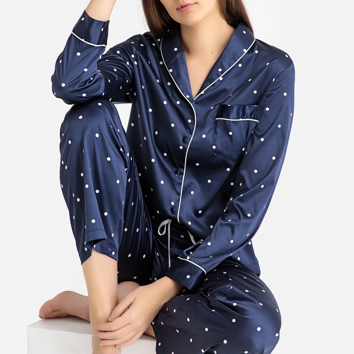 Купить пижаму с рукавами. La Redoute пижама. Женская пижама ля редут синяя. Жена в пижаме. Модные пижамы.